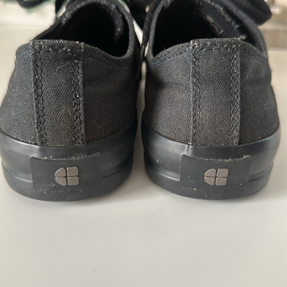 Shoes For Crews Delray Canvas Non-Slip Sneakers - Picture 4 of 5